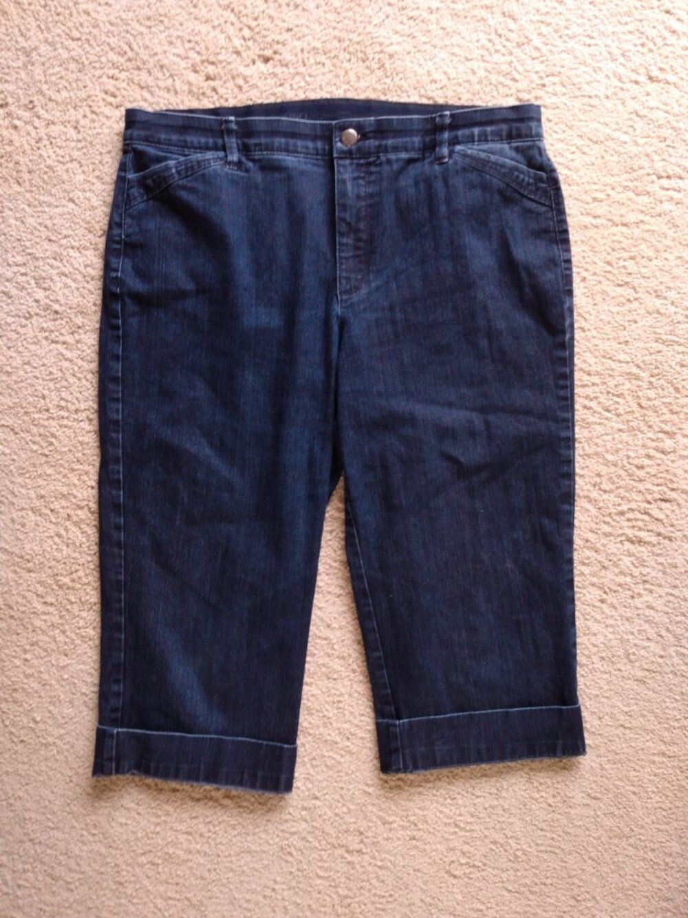 Bandolino Women’s Dark Blue Capris Maureen Comfort Waist Denim Jeans Size 12 EUC - Picture 5 of 11